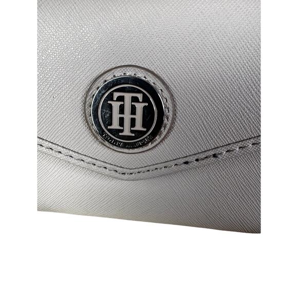 Tommy Hilfiger Women's Flap Wallet Clutch Imitation Leather, Light Creamy Pink - Picture 4 of 8